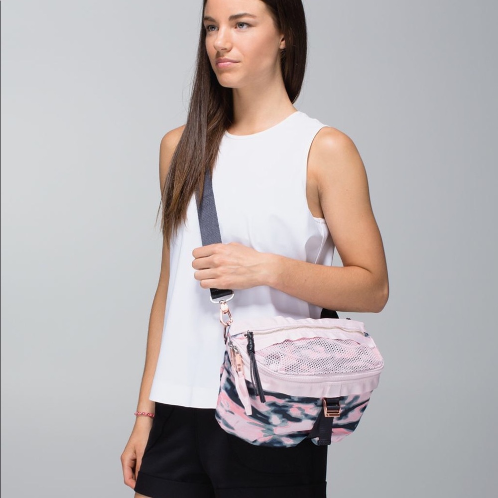 Lululemon bag